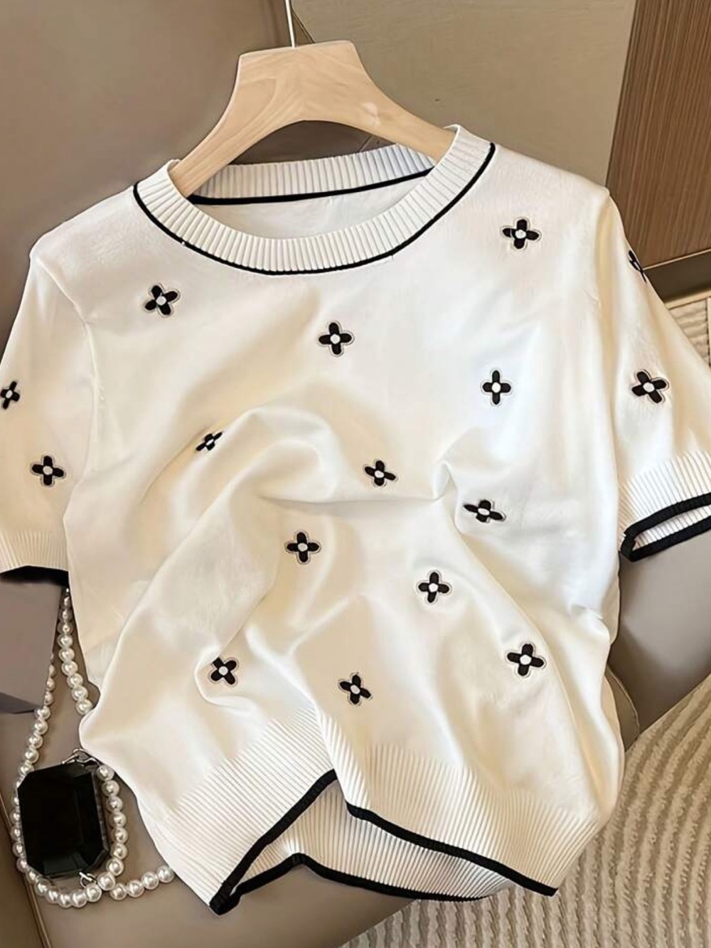 White Knit Top Black Embroidered Floral Motif Size S Short Sleeve Sweater